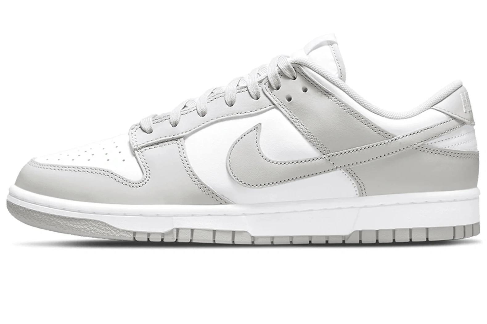 Grey Nike Low Fog Dunk 0823